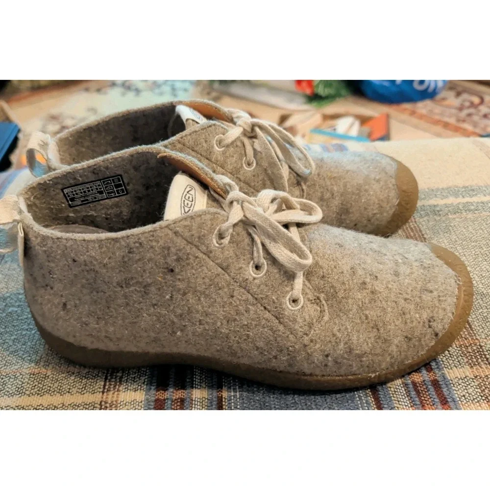 KEEN Men's Mosey Chukka Ankle Boot, Taupe Felt/Birch size 10